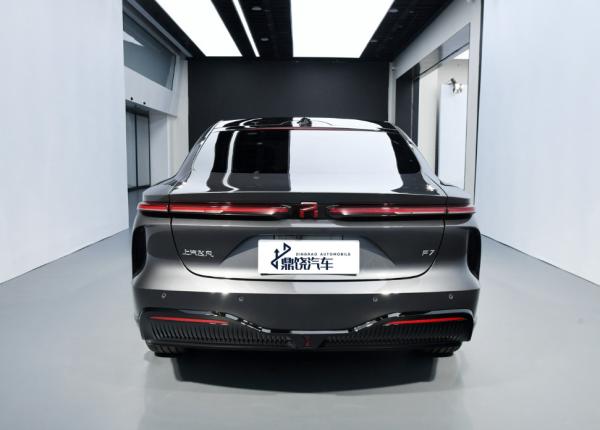 New Energy Rising Automotive F7 Model Electric Powered Car Vehicle Ev Sedan 10.5h Charging