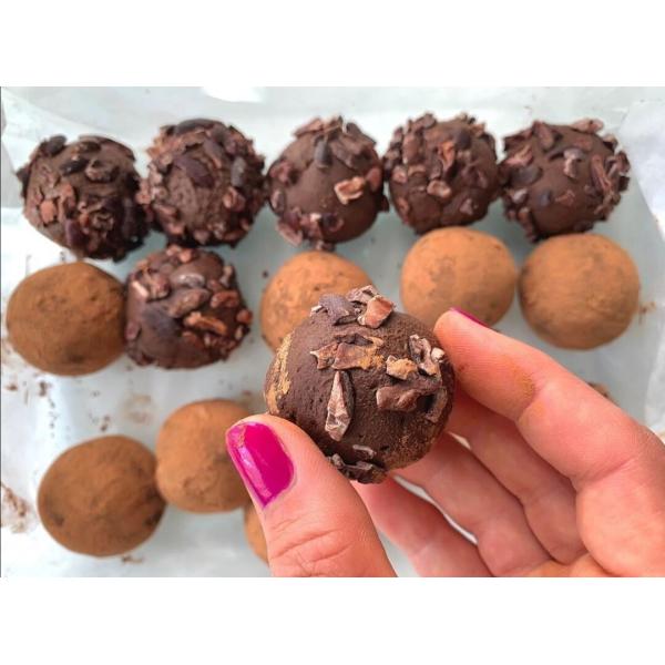 220V 60-99pcs/min 1KW puissance ligne de production de boules compactes énergétiques pour la machine à boules de protéines de petits lots