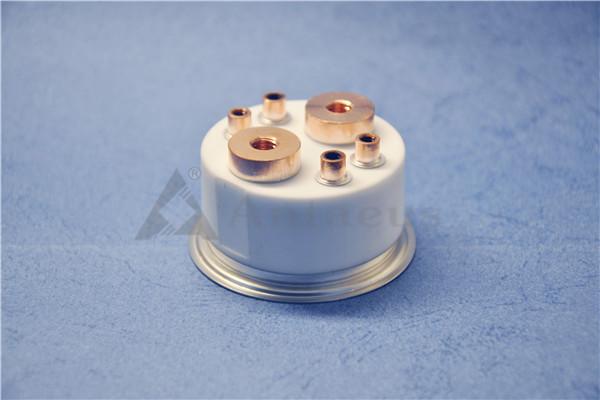 A cerâmica do óxido de alumínio do marfim ao metal soldou materiais da cerâmica avançada do contator