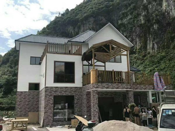 Terremoto e o vento da casa de campo luxuosa das férias da casa pré-fabricada o anti resistem a casa de campo de aço do calibre leve pré-fabricado