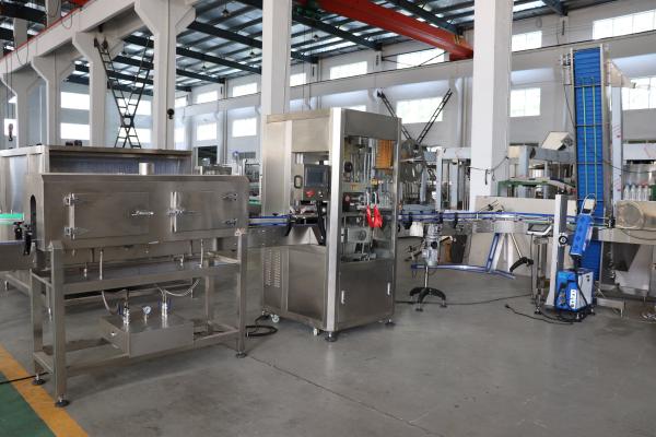 ISO CGF 8.3KW Automatic Water Filling Machine 28PCO Screw Capper For Bottles