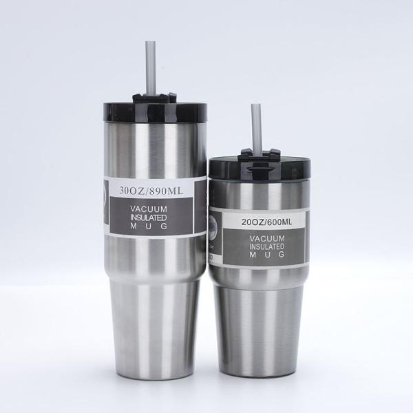 Logo personnalisé Double-Mure Vacuum Bouteille isolée 20 oz 30 oz en acier inoxydable Tumbler avec paille Voyage de voiture Bouteille lave-vaisselle Design sûr contre les déversements