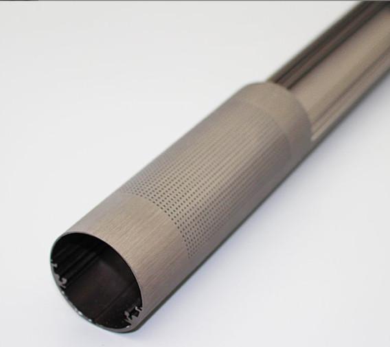 Conception de profilés ronds d'aluminium personnalisés usinage CNC pour l'éclairage médical