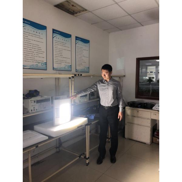 Белым приведенная цветом сень бензоколонки освещает 165lm/w 100w 150w IP66 IK10 85 градусов