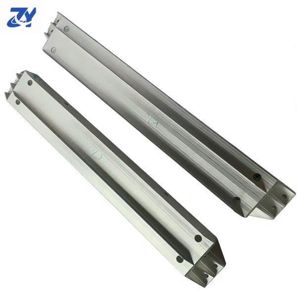 Auto Body Parts Front Bumper Inner Iron for McLaren 540C OE 13AA046CP Genuine Material