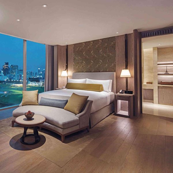 Customized King Size Villa Hotel Wood Bed Room Furnitures Set Solution