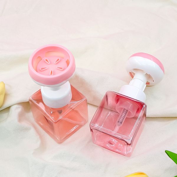 Plastic foam pump bottle with bionic flower foam pump head for dense foam and liquid-saving efficiency in 100ml to 300ml sizes