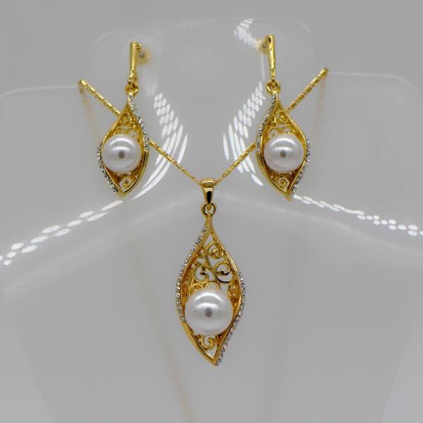 Trendy Simple design pearl Necklace pendant Earrings Rhinestone Jewelry Set 18K Gold Plate