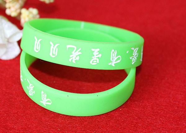 Glitter Flashing Plain Popular Rubber Bracelets 202mm Perimeter For Sports Event