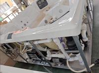 Relájese con comodidad en bañeras de hidromasaje para 8 personas con 73 aviones y 16 aviones de aire.