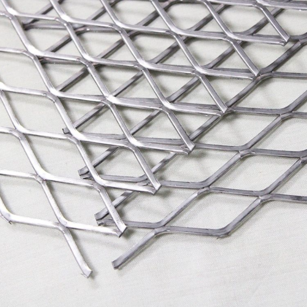 Expanded Metal Mesh Ideal for Architectural Facades and Safety Barriers