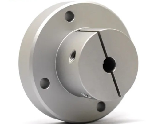 CNC 200mm обрабатывает подвергая механической обработке части на токарном станке