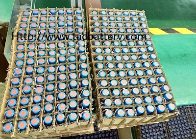 3,7 батарея иона лития вольта 2300mAh цилиндрическая перезаряжаемые для фары велосипеда