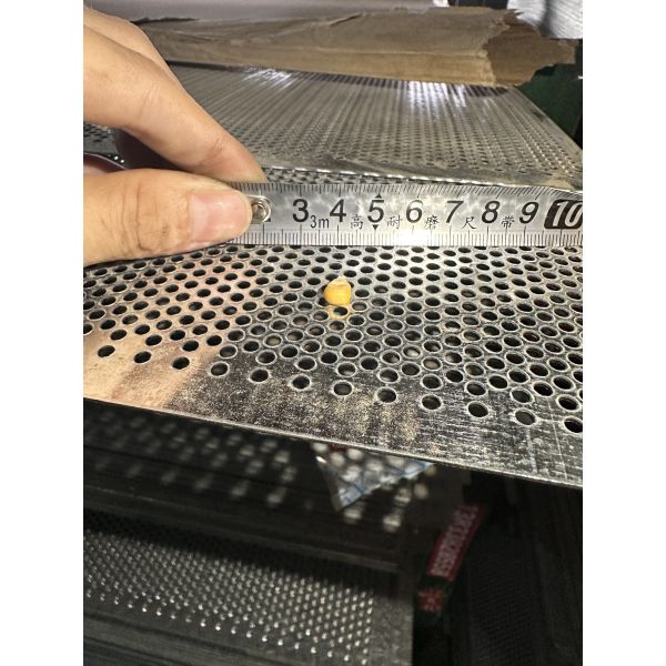 304 Slotted Stainless Steel Sheet Oblong Holes Filtration Custom Sizes