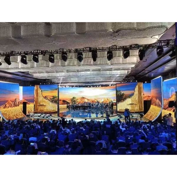 High Definition Full Color 500*1000 mm P3.91 Indoor Mobile LED Screen For Events Stage
