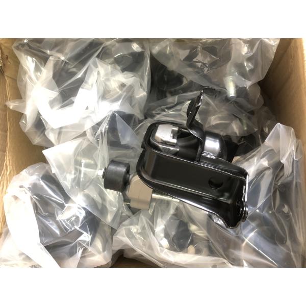 подвеска двигателя автомобиля 12305-0M030 правая на Verso 2002-2005 Тойота Yaris