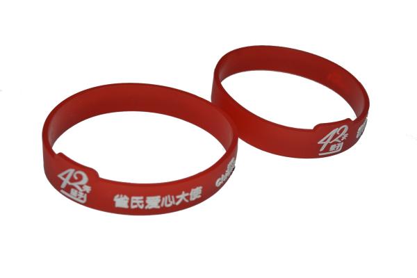 Eficientemente moldado resistência à umidade silicone borracha relógio pulseiras com metal