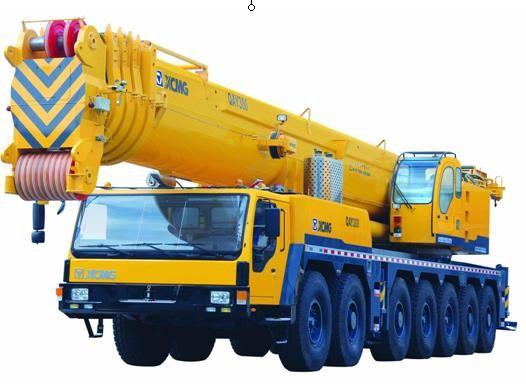 Durable 7-Axle Chassis Hydraulic Mobile Crane , 5-Axle Steering QAY300 All Terrain Crane