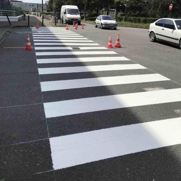 Waterproof UV Resistant Thermoplastic Road Marking Paint High Retroreflective With Glass Beads