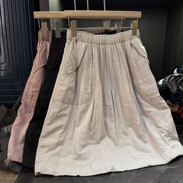 High-end Elegant Temperament Solid Color Quilted Half Skirt Women Autumn Winter New Thickened Slimming Versatile A-line Natural