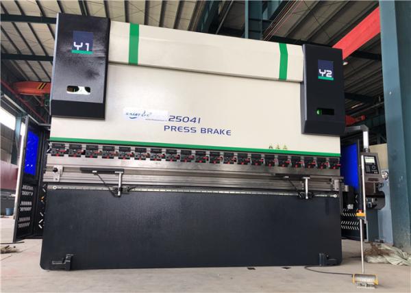 High Performance Hydraulic Press Brake , 6m Press Brake Machine For 3mm Sheet Metal
