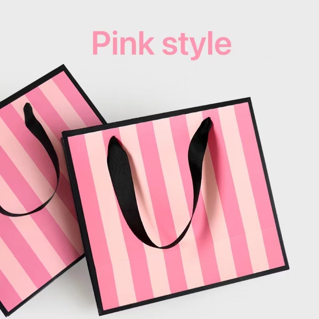 Розовые Striped бумажные мешки Pantone CMYK косметические для подарков возвращения