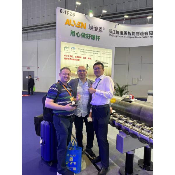 Squeezer Machine Extrusion Screw Barrel For Recycling Agricultural Plastic Film After Cleaning