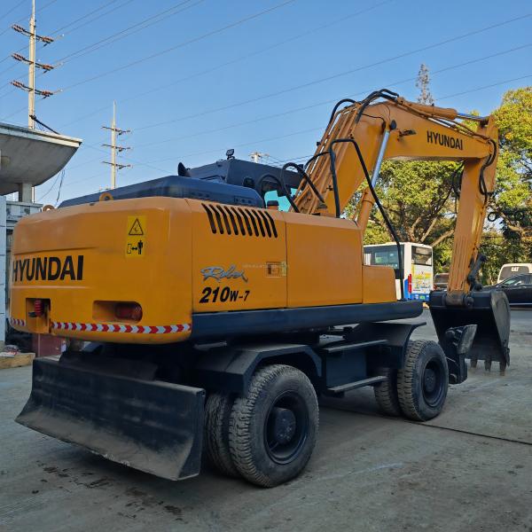 2.1m3 Bucket Capacity Used Wheel Excavator Second Hand Hyundai 210 7 Excavator