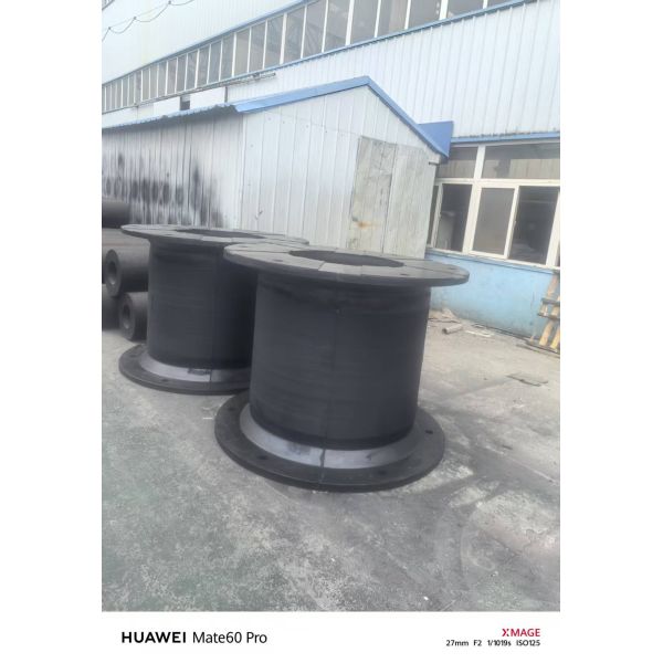 Bolted Or Welded Installation Black Cell Rubber Fender Ideal Solution for Protecting Marine Infrastructure and Vessels
