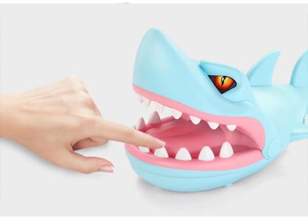 10.3  Crazy Shark Biting Games Educational Children's Play Toys W / Sound Light Age 3
