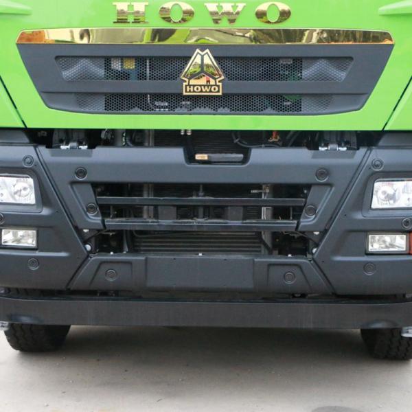 31-40 Tons Capacity 2 Passengers 12 Wheel HOWO Dump Truck 375 HP