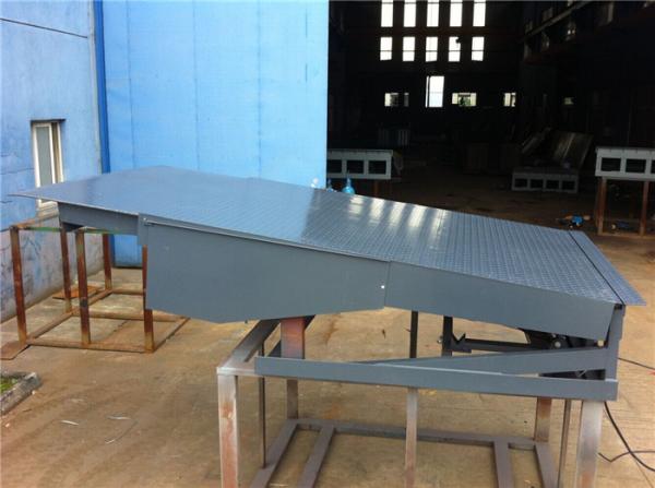 Hydraulic Telescopic Dock Leveler With Retractable Lip Cover Bigger Range Between Truck And Dock