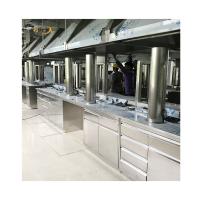 Banco de laboratório de aço inoxidável de prata para fácil limpeza e alta durabilidade