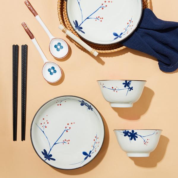 Prêt à expédier en stock élégante ensemble de vaisselle en céramique dans un style moderne et des couleurs personnalisées