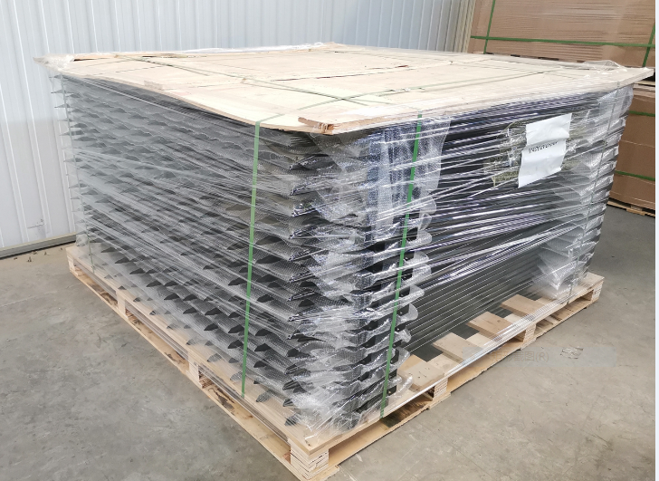 Pvc покрыл 3600mm сад ячеистой сети высоты ограждает сталь трубы металла