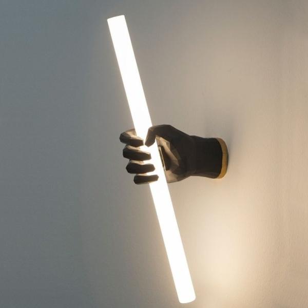 Modern Minimalist Wall Lighting Handshake Sculpture Bedroom Bedside Fist Hand Long Wall Light(WH-OR-249)