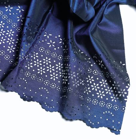 Laser Fabric Cutter CO2 Laser Cutting Engraving Machine , Laser Power 100W