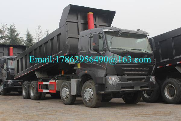 Noircissez 371 le camion à benne basculante résistant de HP 8x4 avec la boîte de boîte de direction ZF8118 et la cabine HW76