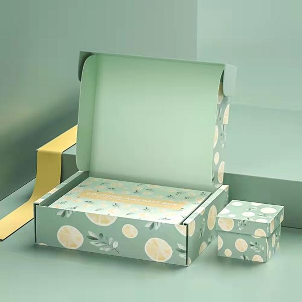 Embalaje personalizado Caja de regalo Envío Embalaje Correo Cartón Kraft Papel plegable Cajas de papel corrugado