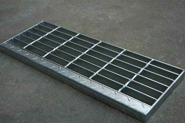 Galvanized Steel Grating Treads 60mm Pitch Bearing Bars