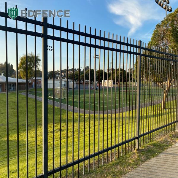 Q235 Mold Resistant Tubular Steel Fence Humid Climate Use