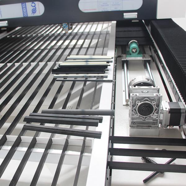 500W Metal Nonmetal Laser Cutting Machine