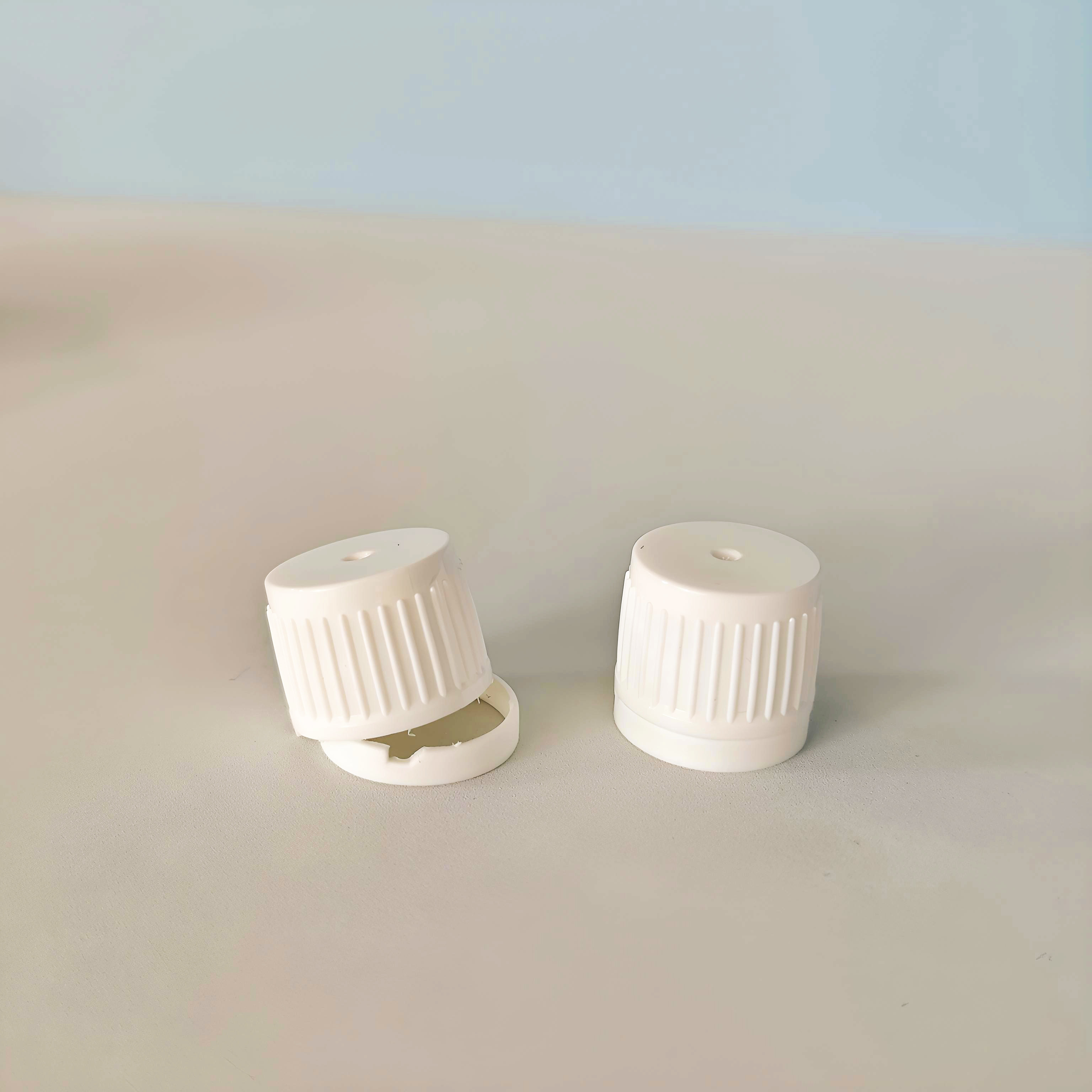 Food Grade 13mm PE Spout Cap | Flexible Pouch Spout for Stand-Up Pouches | Food Packaging Spout Lid with Leak-Proof Seal | Customizable Closure for Liquid & Semi-Liquid Packaging