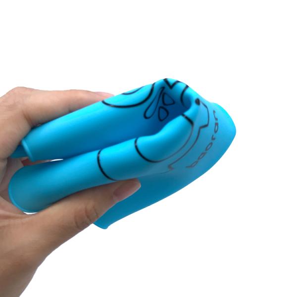 Wholesale Customized Fancy Cartoon Printing Soft Waterproof Silicone Baby Bib Useful Reusable Baby Eating Tool