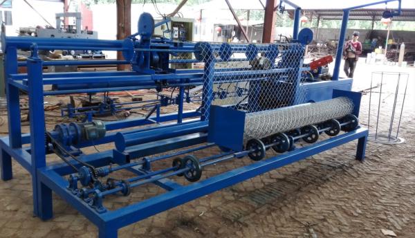 Easy Operate Chain Link Fence Machine / Wire Mesh Weaving Machine For Highway