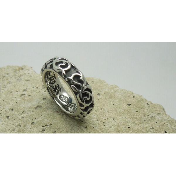 Gothic carved ten new titanium steel inner wall pitting the word edition titanium steel