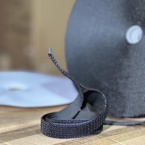25 Meters Self-adhesive Hook and Loop Tape in Polyester/Nylon for Multipurpose Fastening