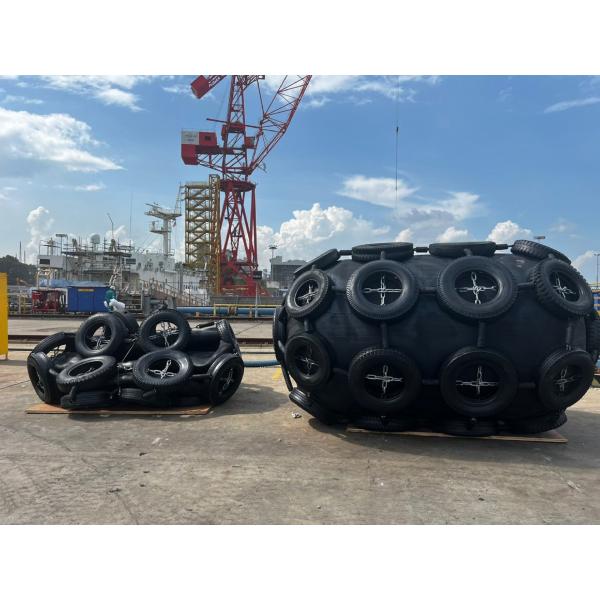 Highly Durable Ship Marine Rubber Fenders for Ship Berthing Protection