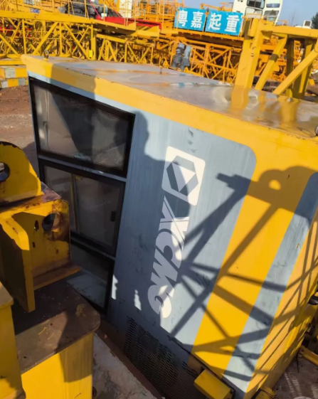 Carga de 10 toneladas Carga 7020 Guindaste de torre usado com altura livre de 60 metros mastro L68