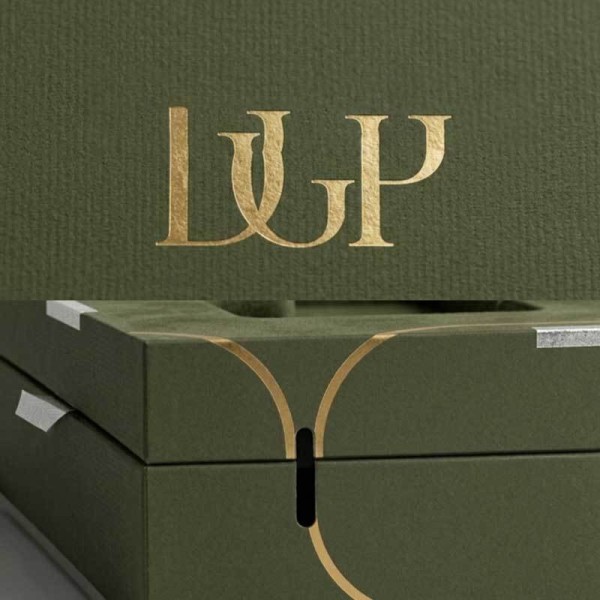 Custom Luxury Slide Drawer Perfume Gift Box With Gold Foil Stamping